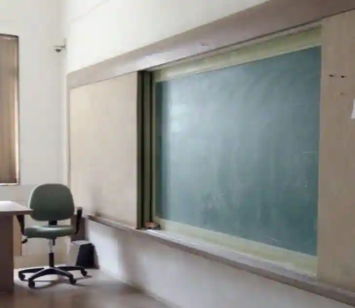 Kamalnayan Bajaj School 2