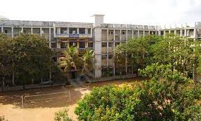 Sathaye College campus 5