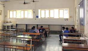 Sathaye College campus 6