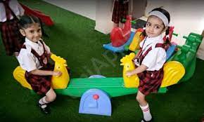 The Oxford International School 7