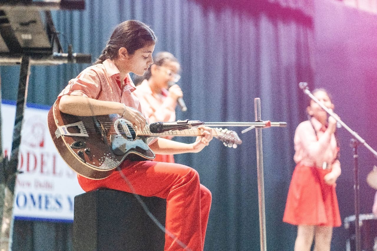 Happy Model School 7