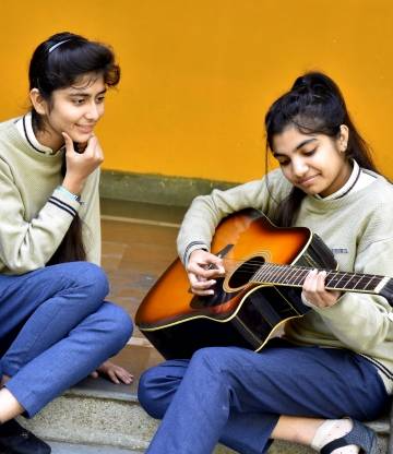 Rishikul Vidyapeeth School 13
