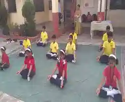Kantilal Khinwasara English And Hindi Medium School campus 5