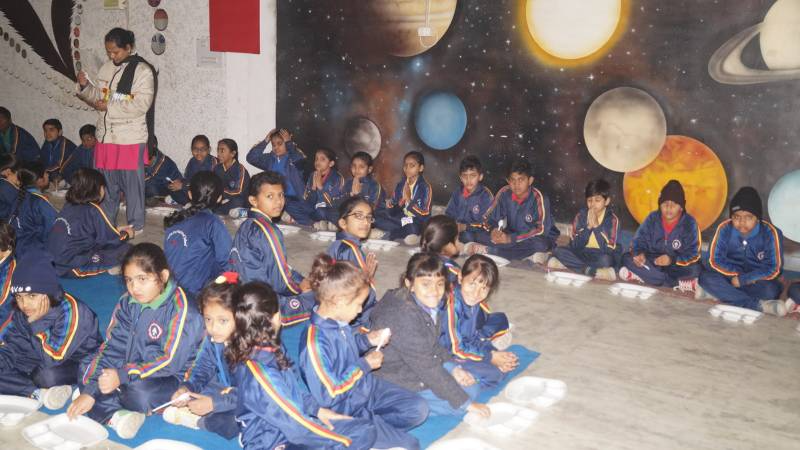 Modern International School 13