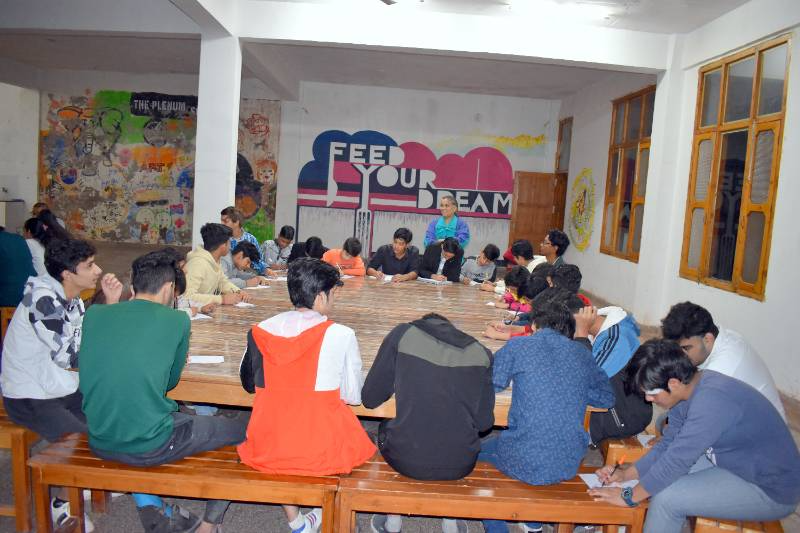 The Plenum School 10