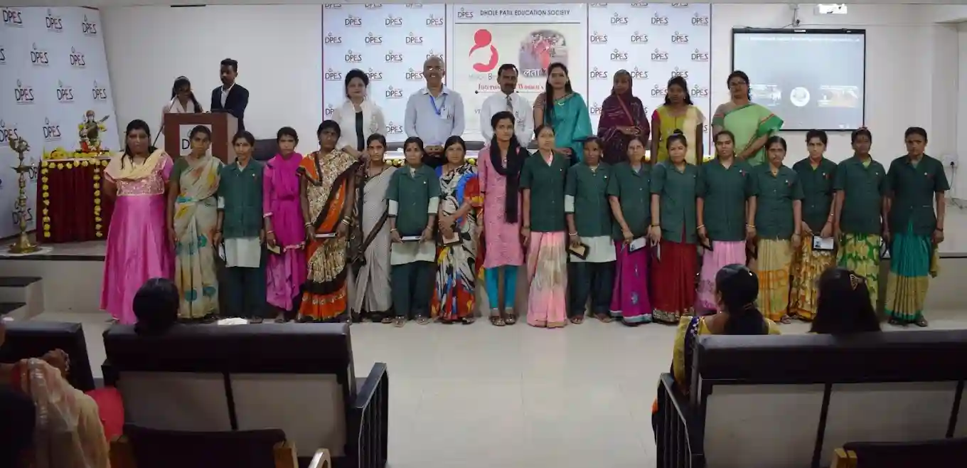Dhole Patil School for Excellence 21