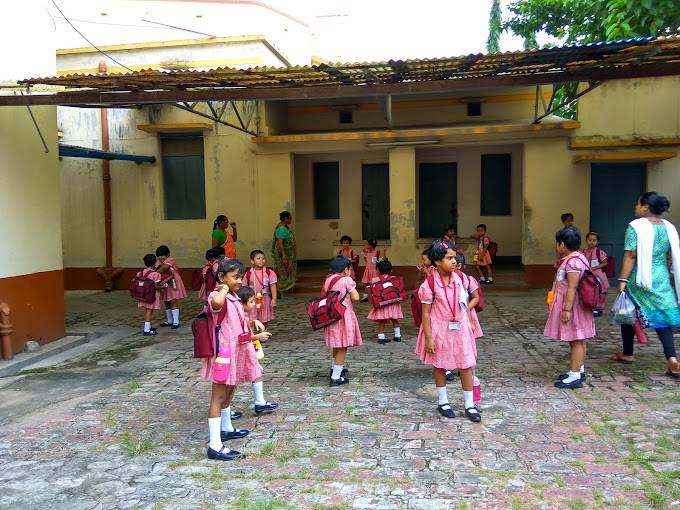 Holy Child Girls' High School 2