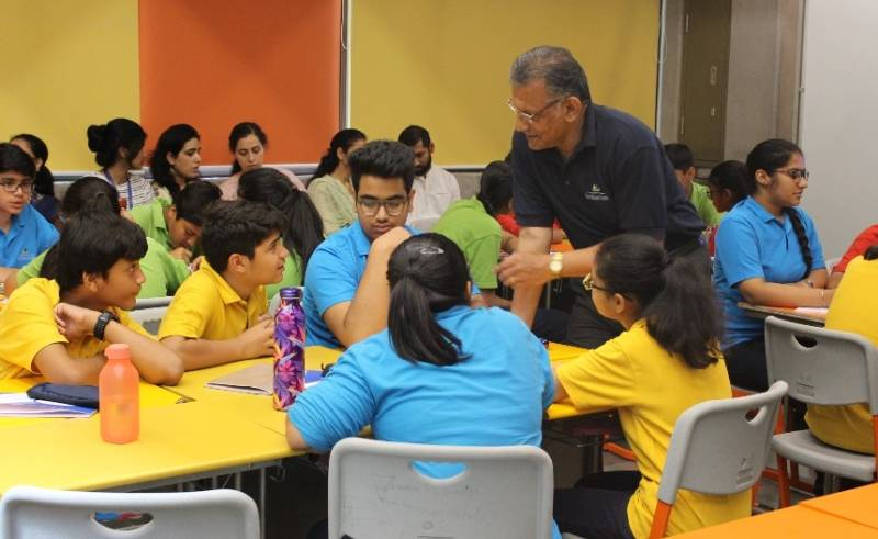 Shiv Nadar School 9