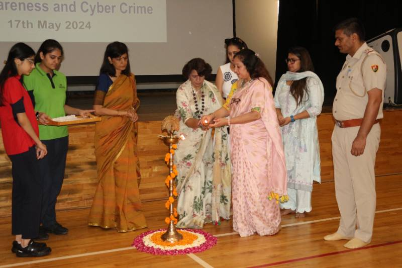 Shiv Nadar School 7