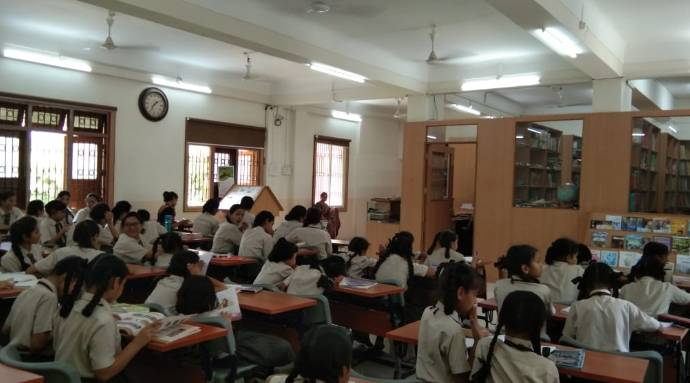 Shri Cloth Market Vaishnav Bal Mandir Girls Higher Secondary School campus 6