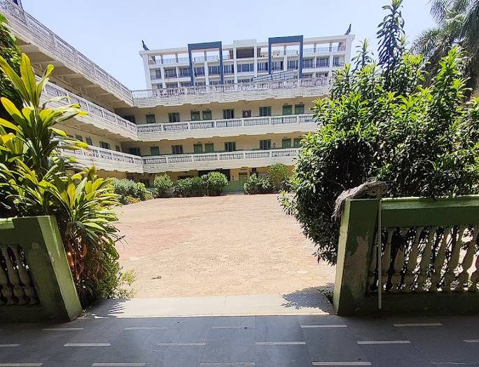 Ajmera Mukesh Nemichand Bhai English Medium School campus 4