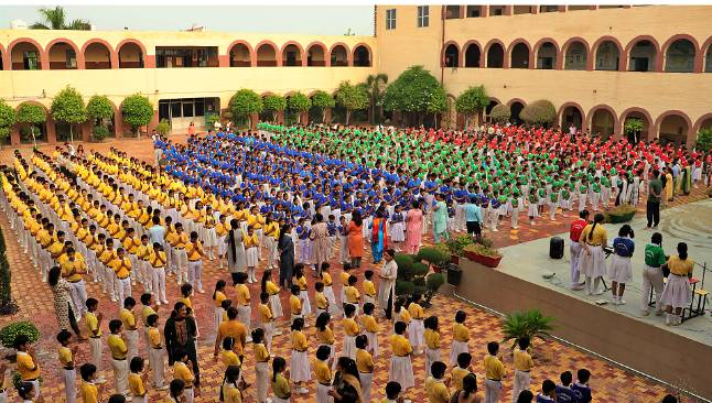 H D Public School 7