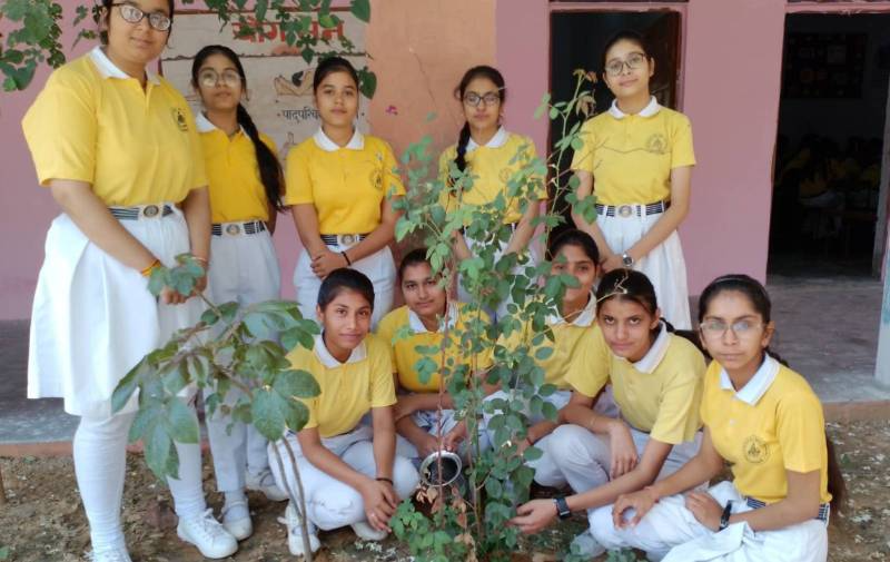 Swami Gurcharan Dass S D Senior Secondary School 4