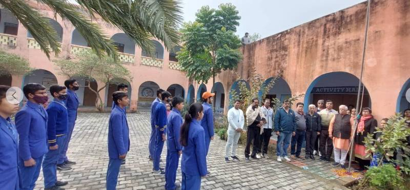 Swami Gurcharan Dass S D Senior Secondary School 7