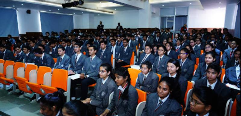 Cambridge Court High School 6