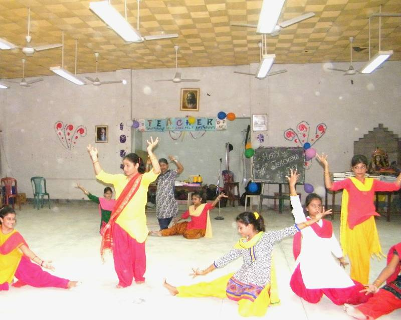 Maharshi Vidya Mandir School campus photo 3 of 5 — Bansdroni