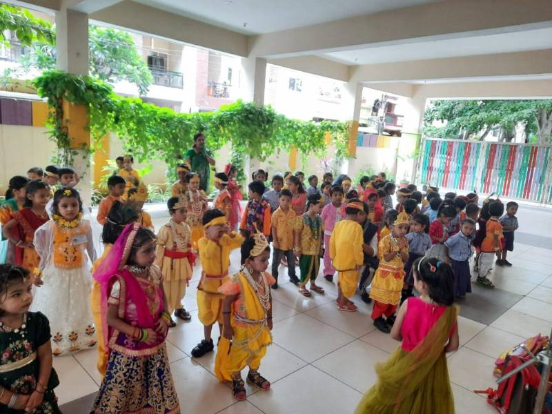 Universal Champs School campus 5