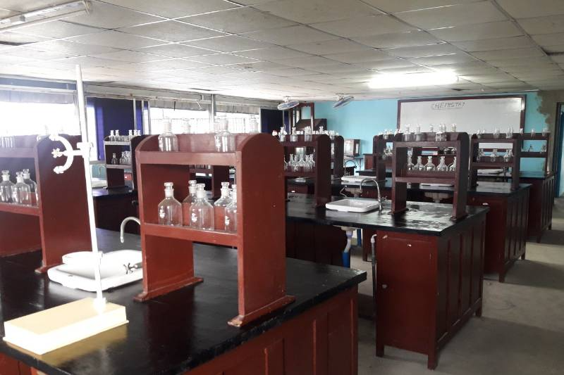 D.A.V Boys Senior Secondary School 6
