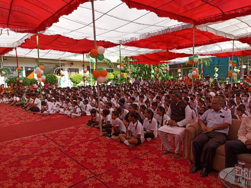 Shri Sanatan Dharam Saraswati Bal Mandir Sr Sec School 13