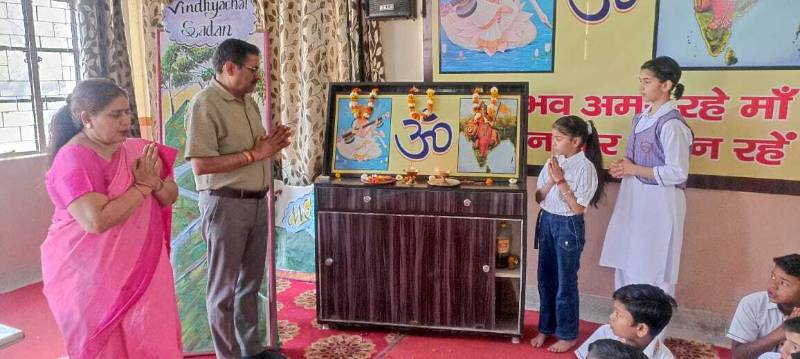 Shri Sanatan Dharam Saraswati Bal Mandir Sr Sec School 17