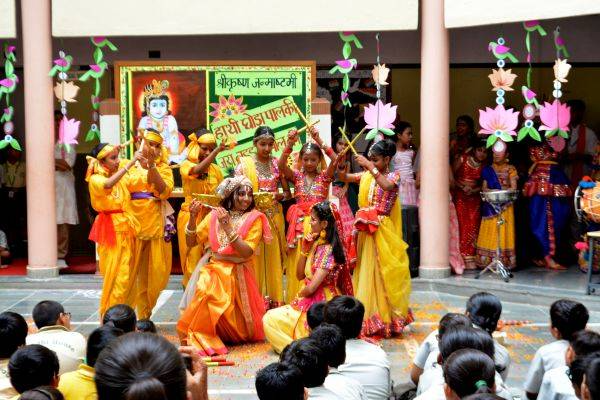 Universal Public School 6